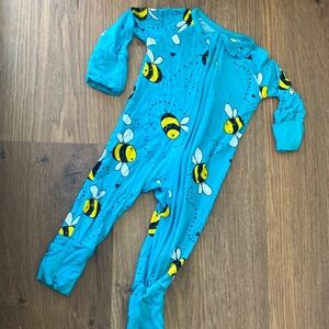 🐝 Little Sleepies Newborn Zippy